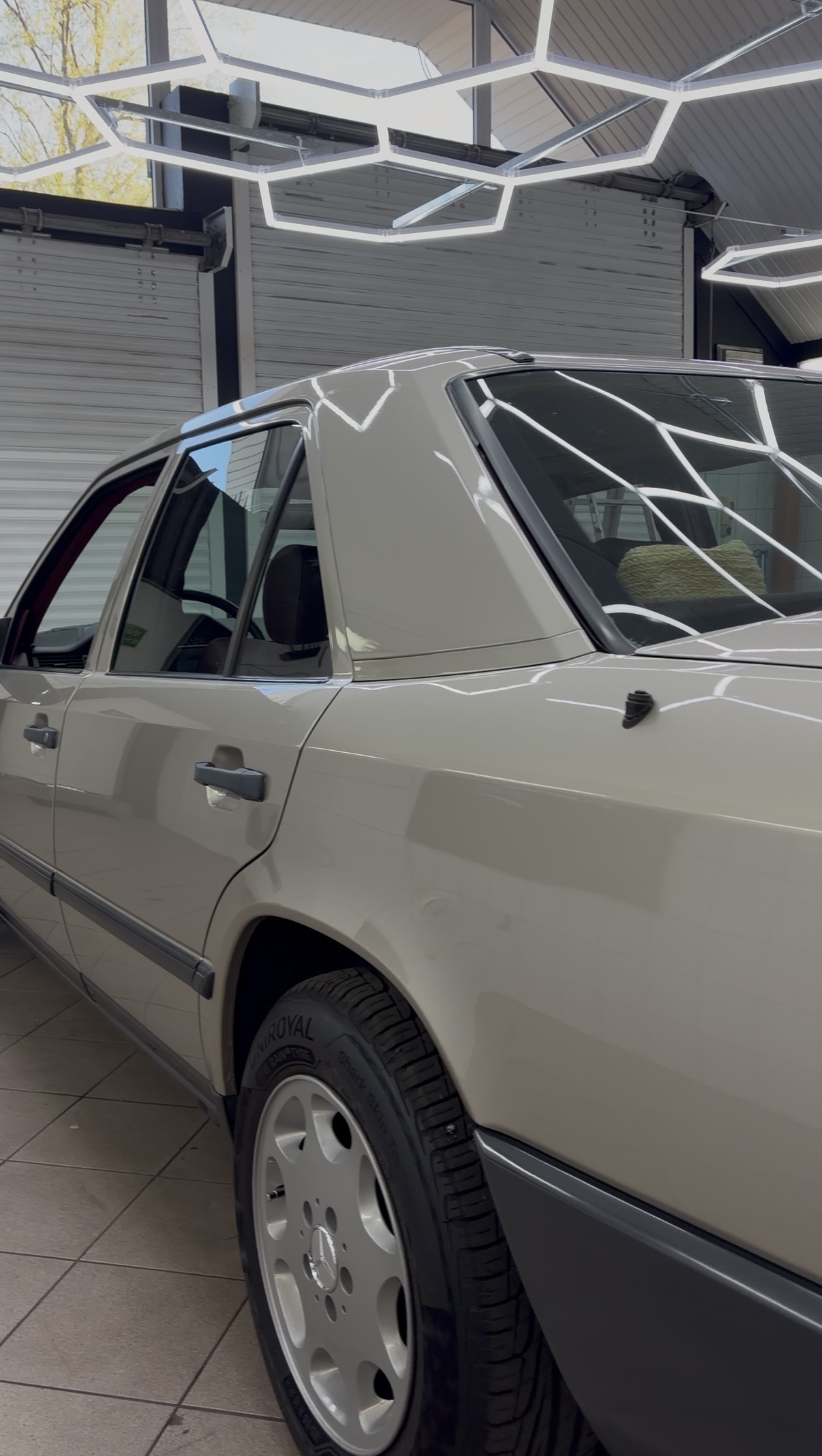 Mercedes-Benz W 124 300 E